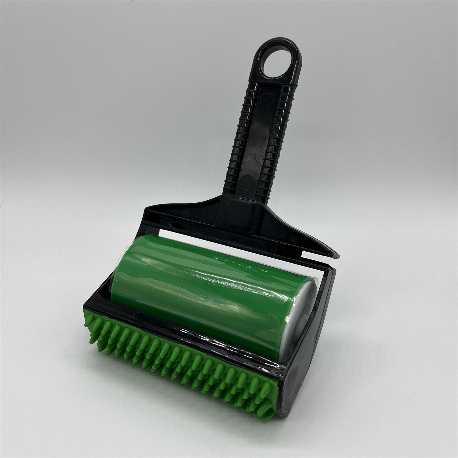 9d4a3e49-2368-4a91-a510-ff2f25a0c8fc.jpg Portable Washable Hair Remover With Adhesive Roller - Image 1